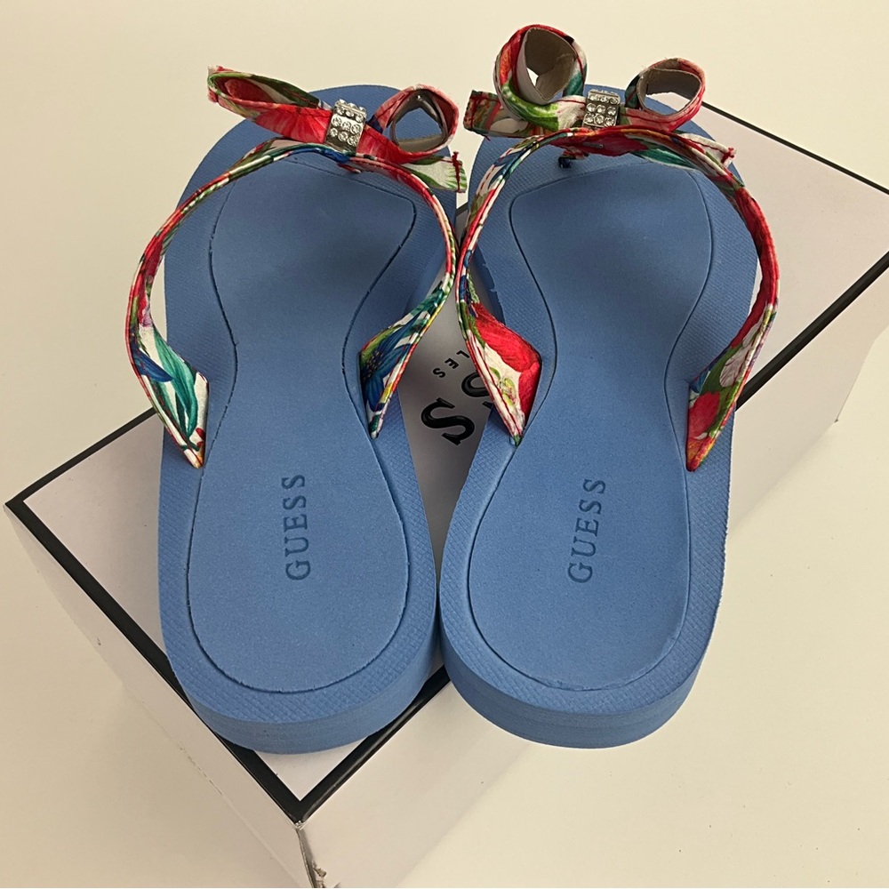 GUESS Women’s GW TUTA 3 Bow Sandal Medium Blue NIB - Picture 3 of 8